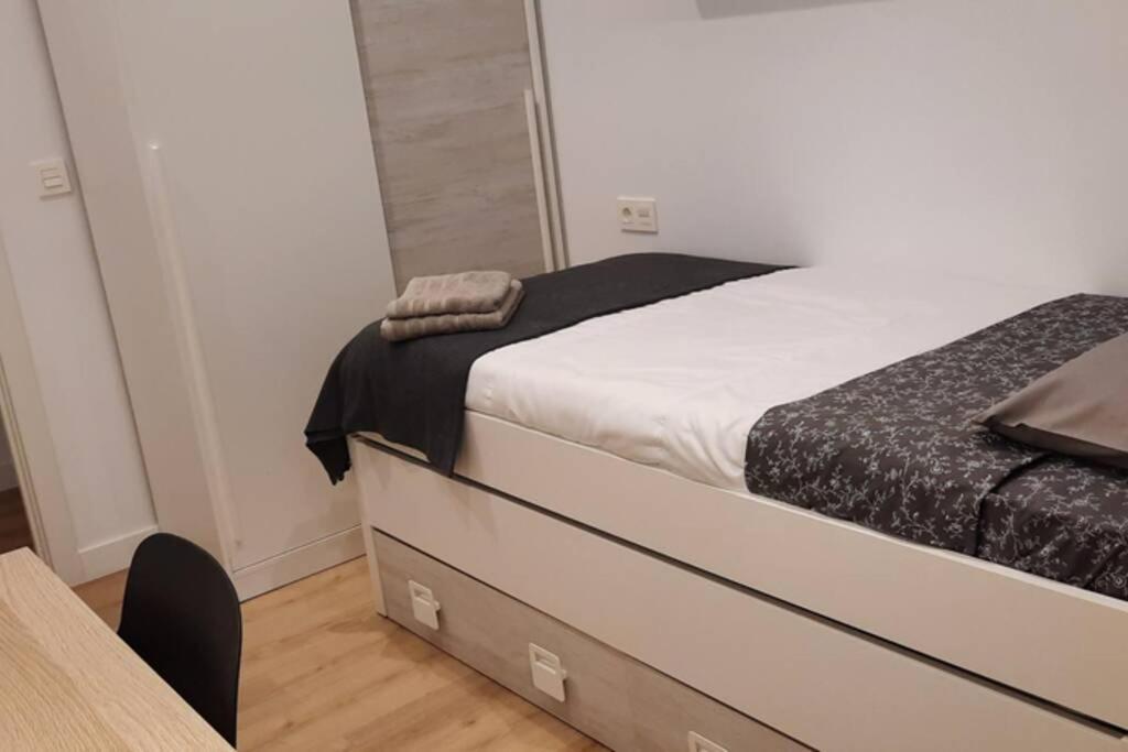 Apartamentos Milan 2 Oviedo Exteriör bild