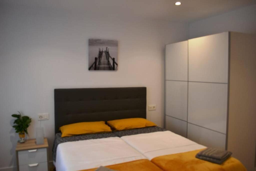 Apartamentos Milan 2 Oviedo Exteriör bild