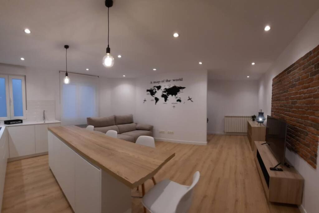 Apartamentos Milan 2 Oviedo Exteriör bild